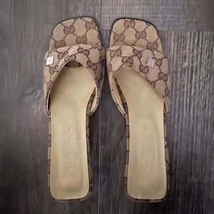 Gucci vintage kitten heel slides